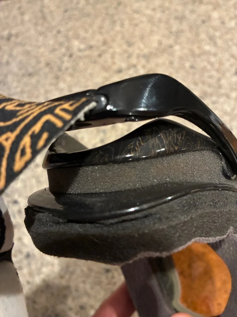 Oakley Splice Goggles Gold Black Frame Persimmon with patterned strap